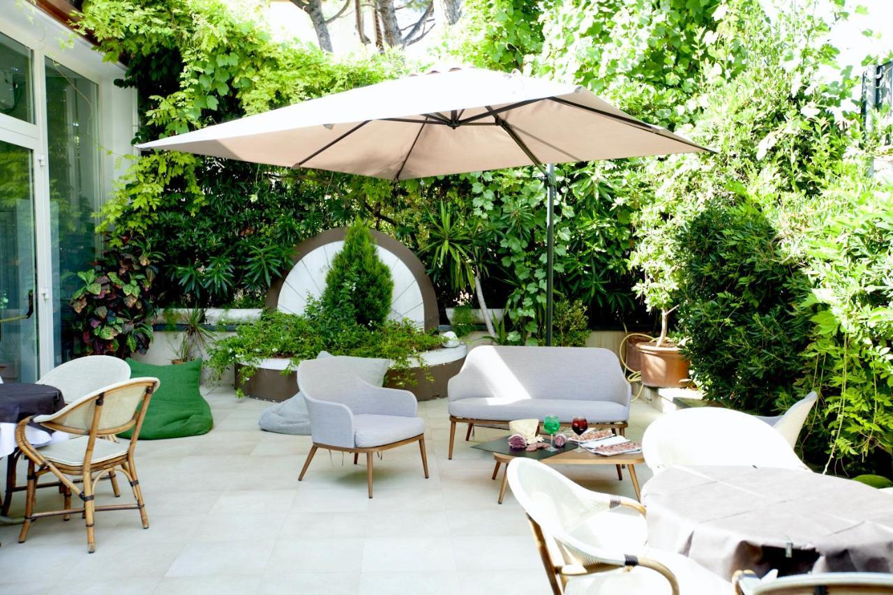 Hotel Maestri Riccione Esterno foto
