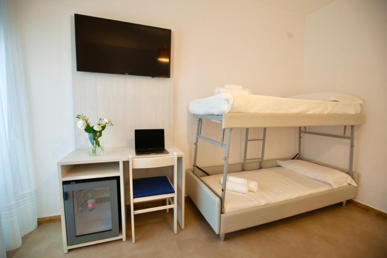 Hotel Maestri Riccione Esterno foto