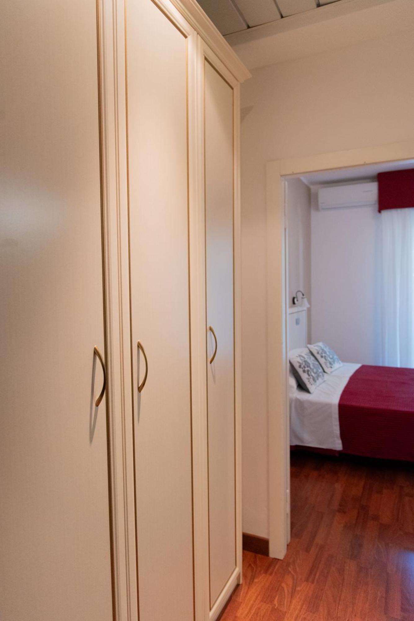 Hotel Maestri Riccione Esterno foto