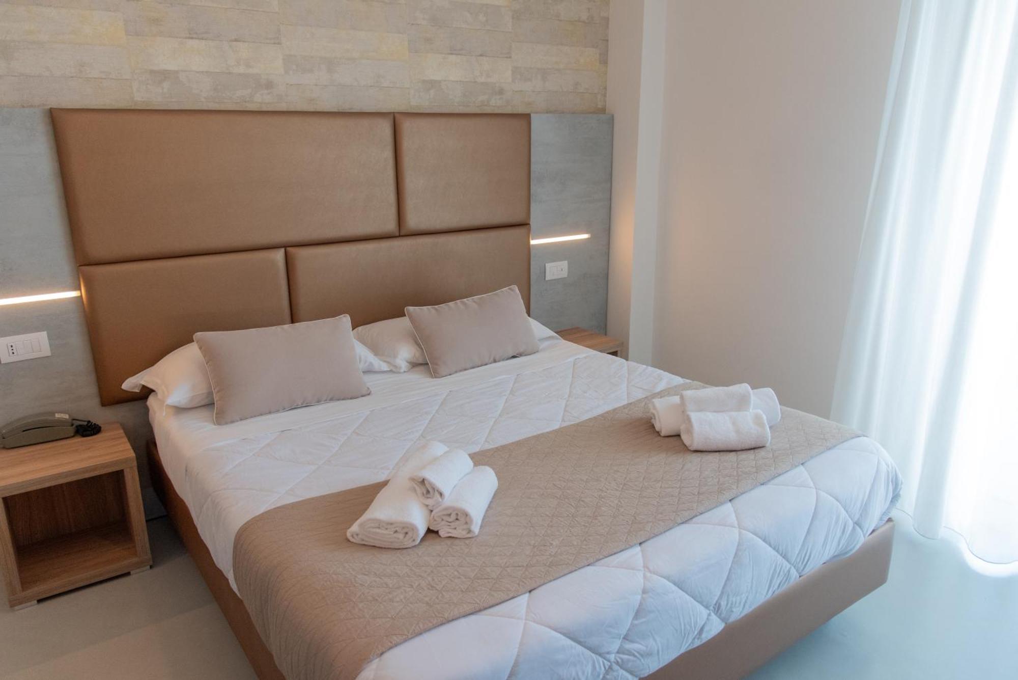 Hotel Maestri Riccione Esterno foto